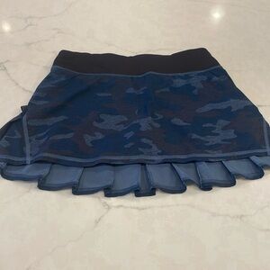 Lululemon ruffled pace  setter skirt